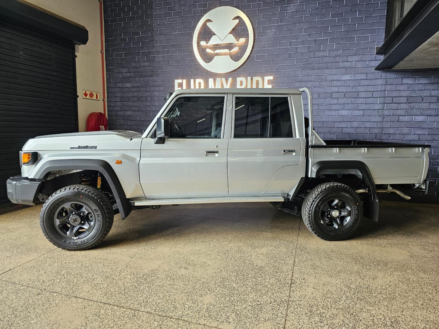 2025 Toyota Land Cruiser 79 4.5D-4D LX V8 Double Cab