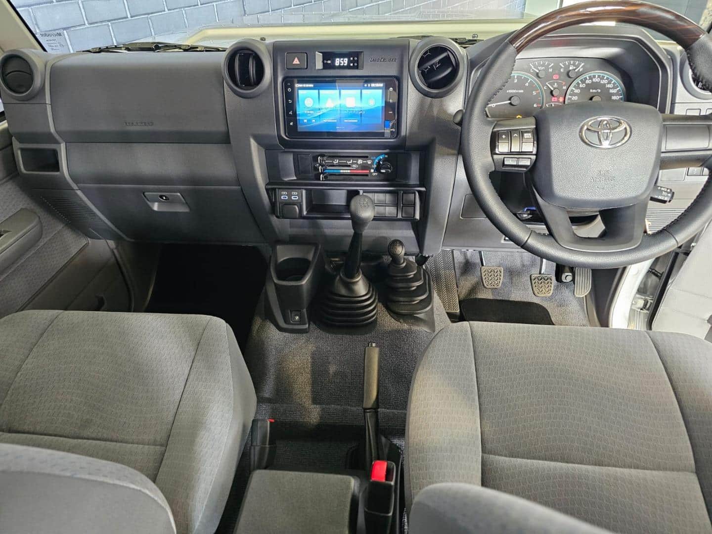 2025 Toyota Land Cruiser 79 4.5D-4D LX V8 Double Cab
