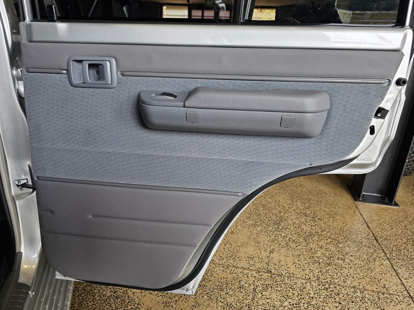 2025 Toyota Land Cruiser 79 4.5D-4D LX V8 Double Cab