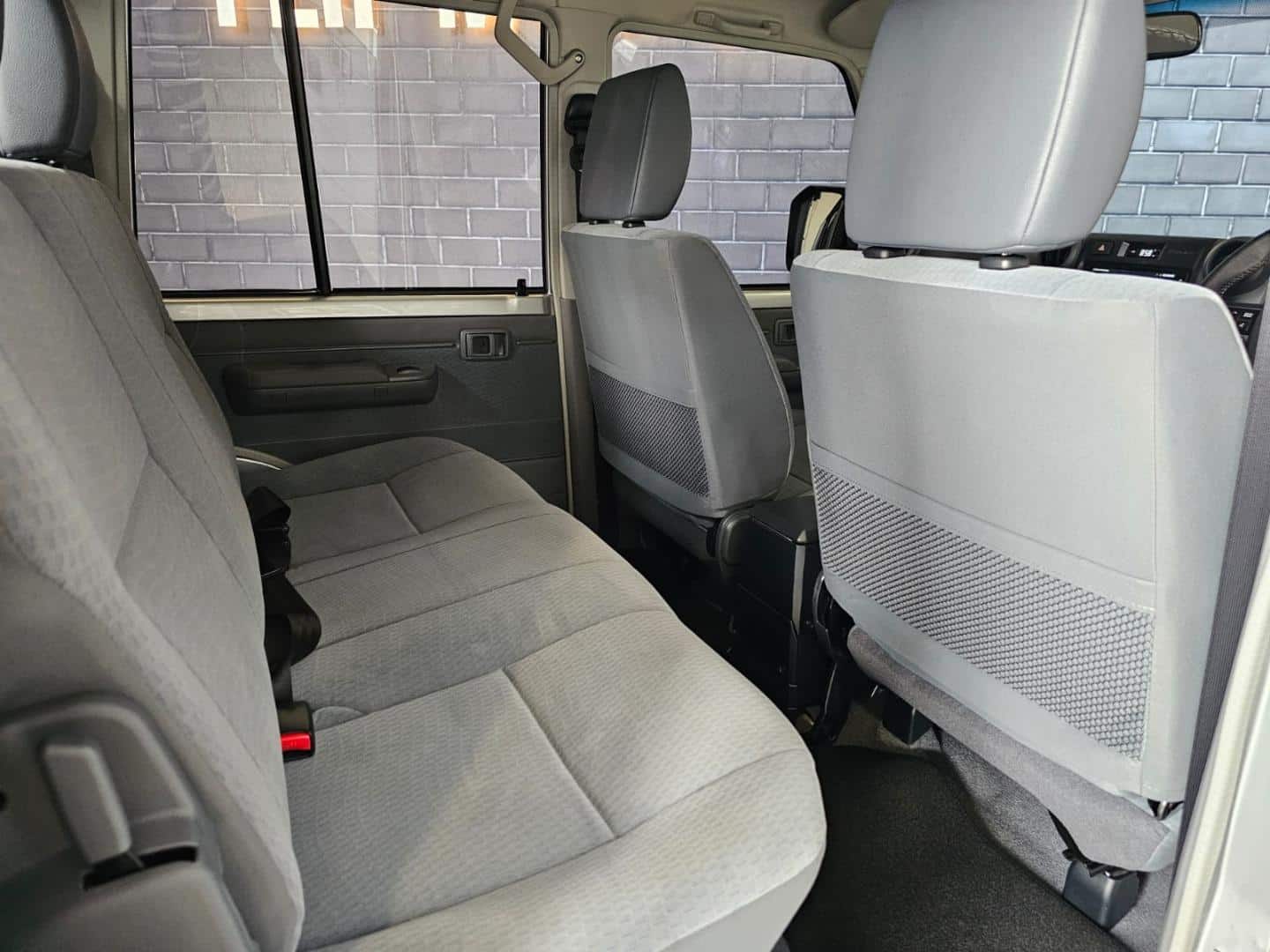 2025 Toyota Land Cruiser 79 4.5D-4D LX V8 Double Cab
