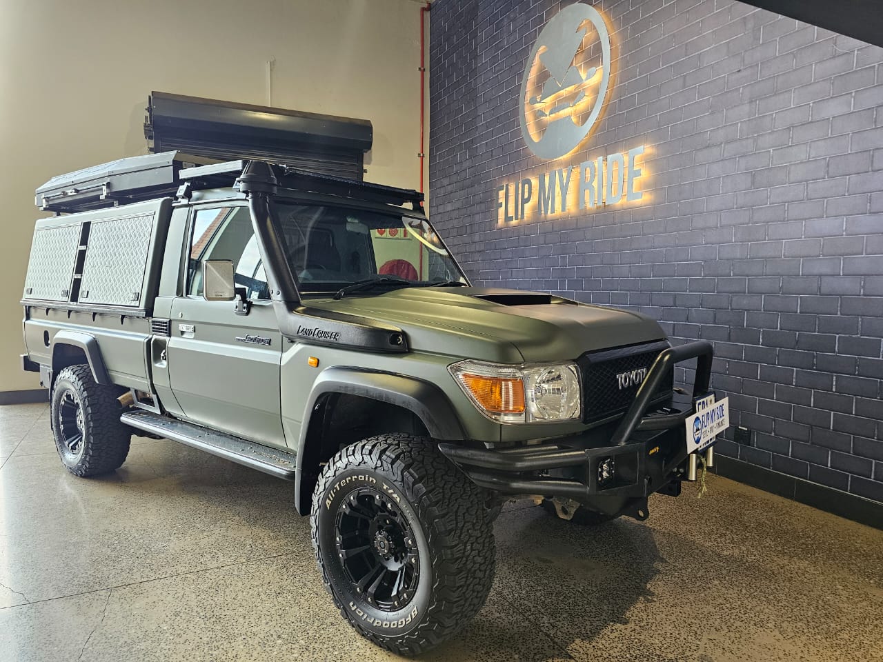 2016 Toyota Land Cruiser 79 4.5D-4D LX V8