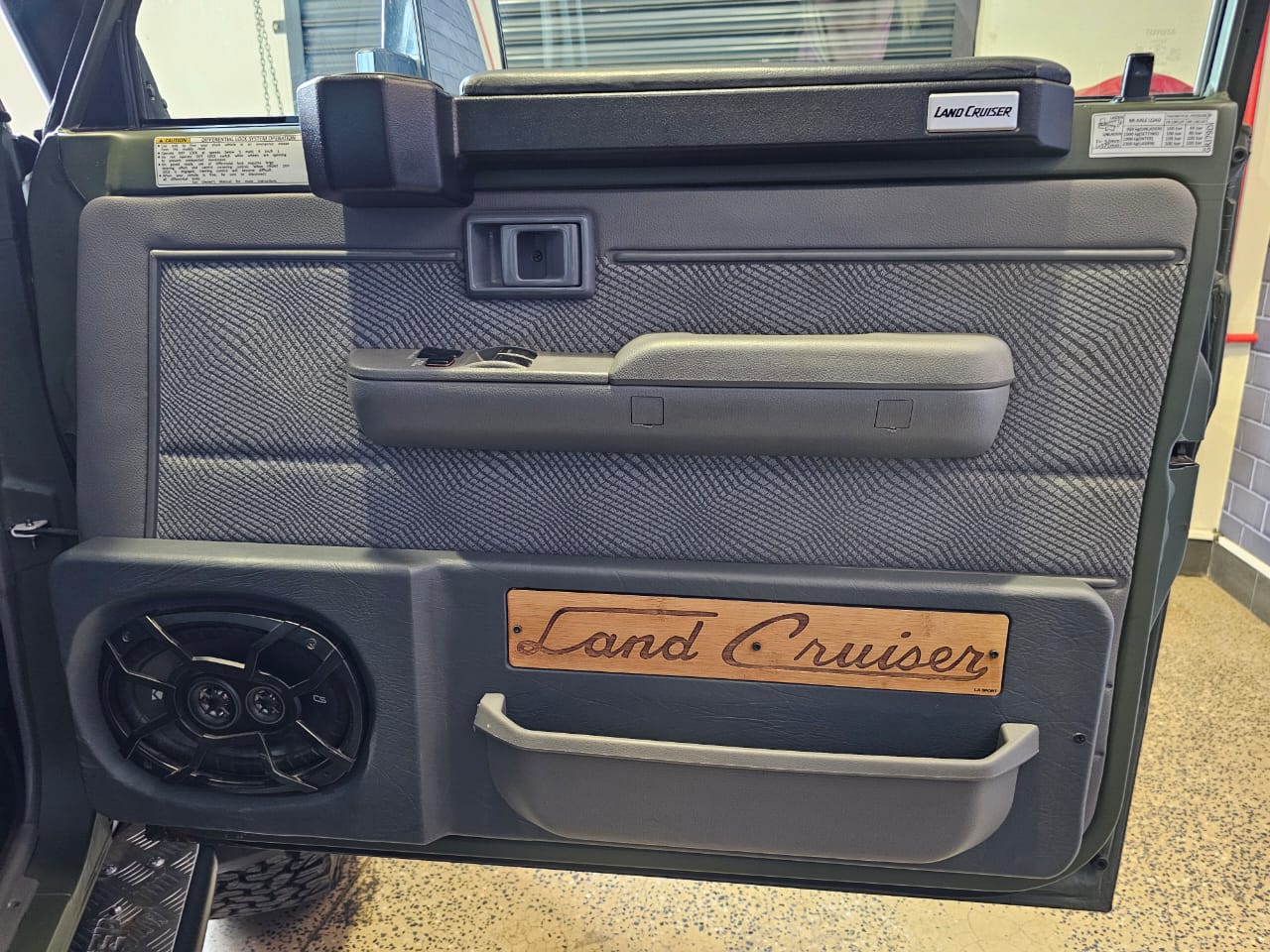 2016 Toyota Land Cruiser 79 4.5D-4D LX V8