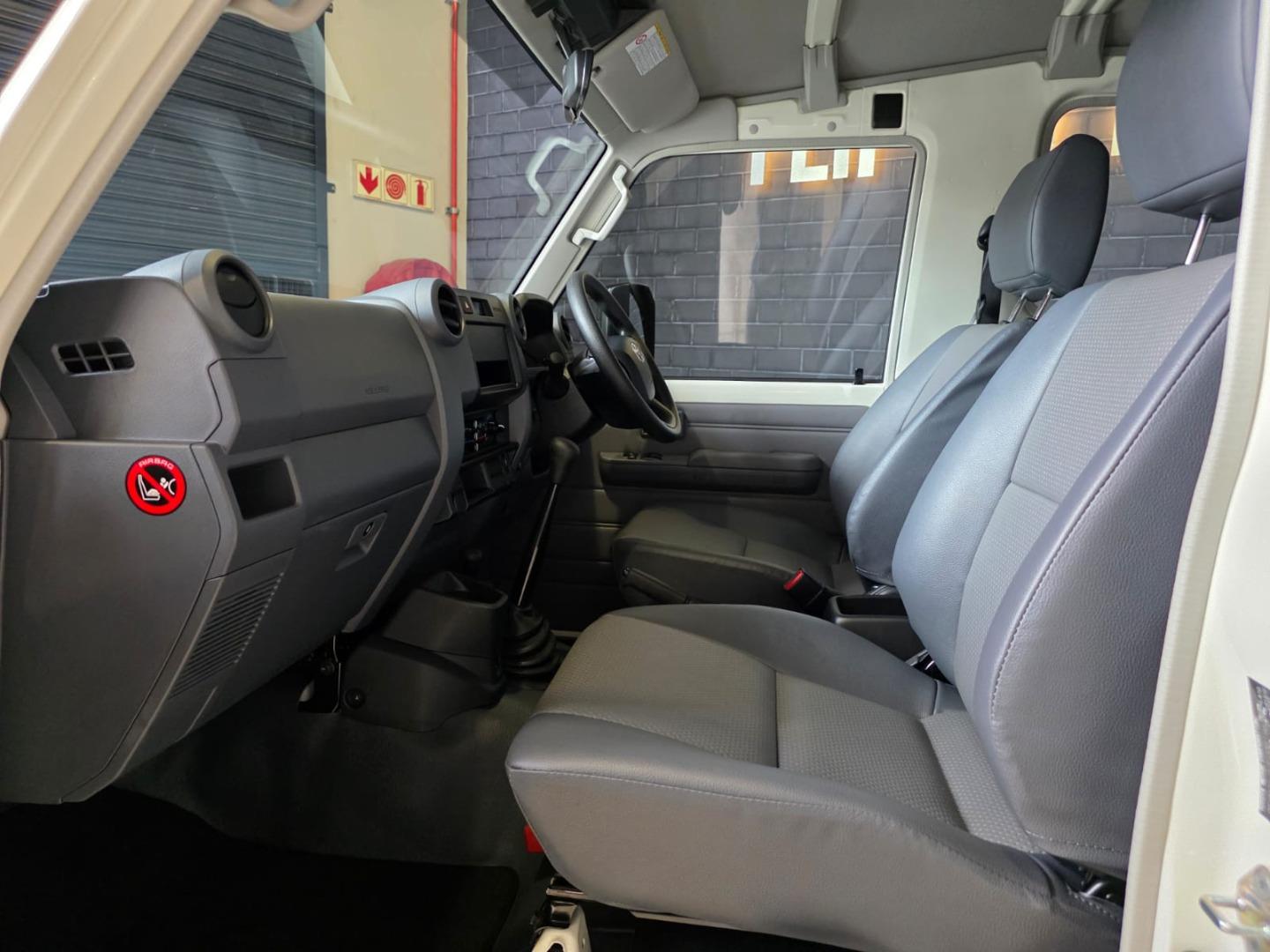 2026 Toyota Land Cruiser 78 4.2D Wagon