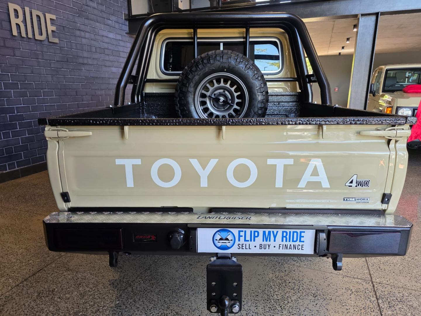 2026 Toyota Land Cruiser 79 2.8GD-6 Double Cab