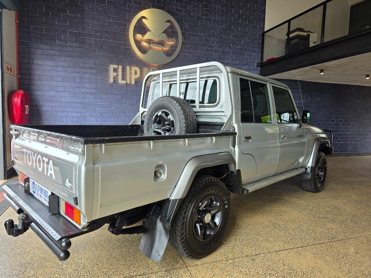 2022 Toyota Land Cruiser 79 4.0 V6 Double Cab