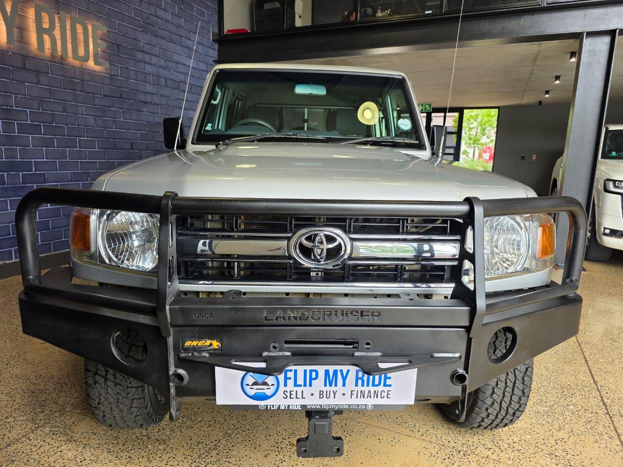 2022 Toyota Land Cruiser 79 4.0 V6 Double Cab