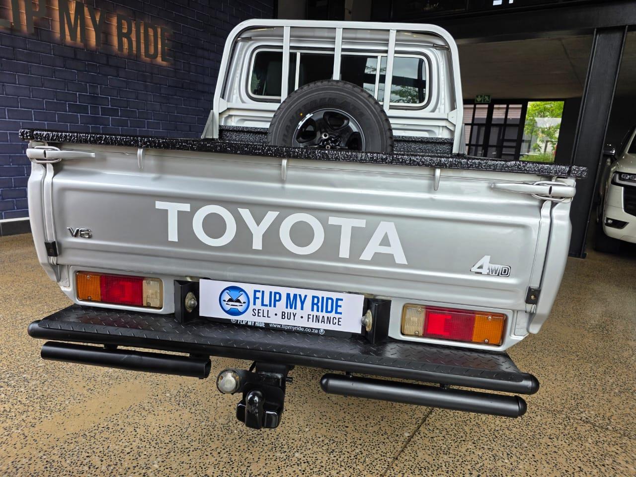2022 Toyota Land Cruiser 79 4.0 V6 Double Cab
