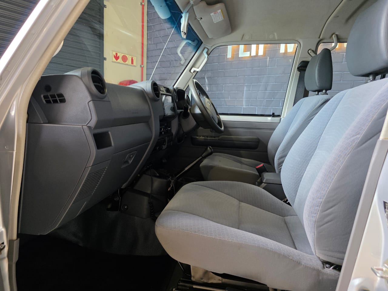 2022 Toyota Land Cruiser 79 4.0 V6 Double Cab