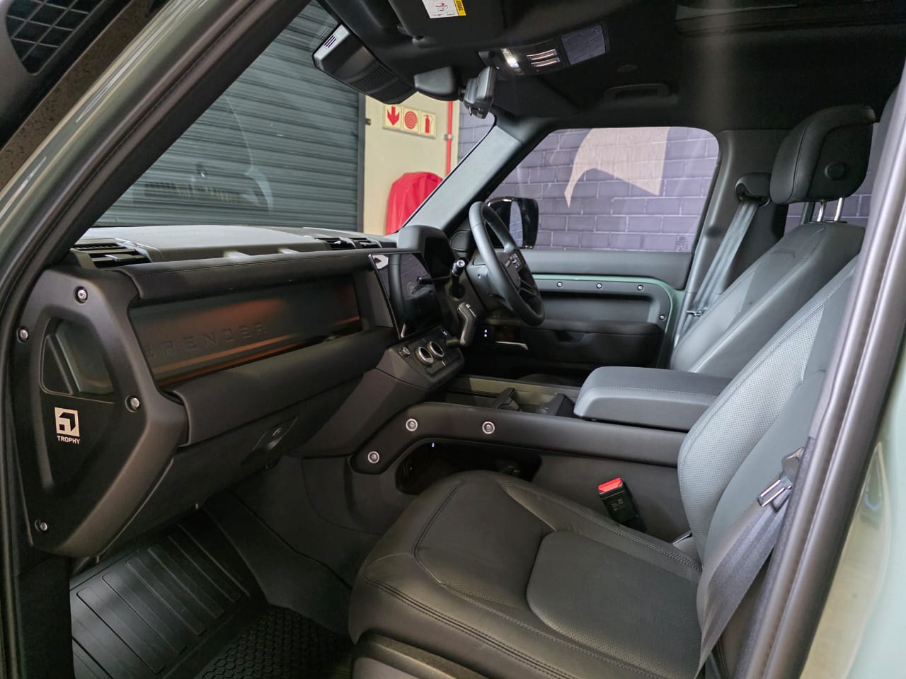 2026 Land Rover Defender 110 D350 Trophy Edition