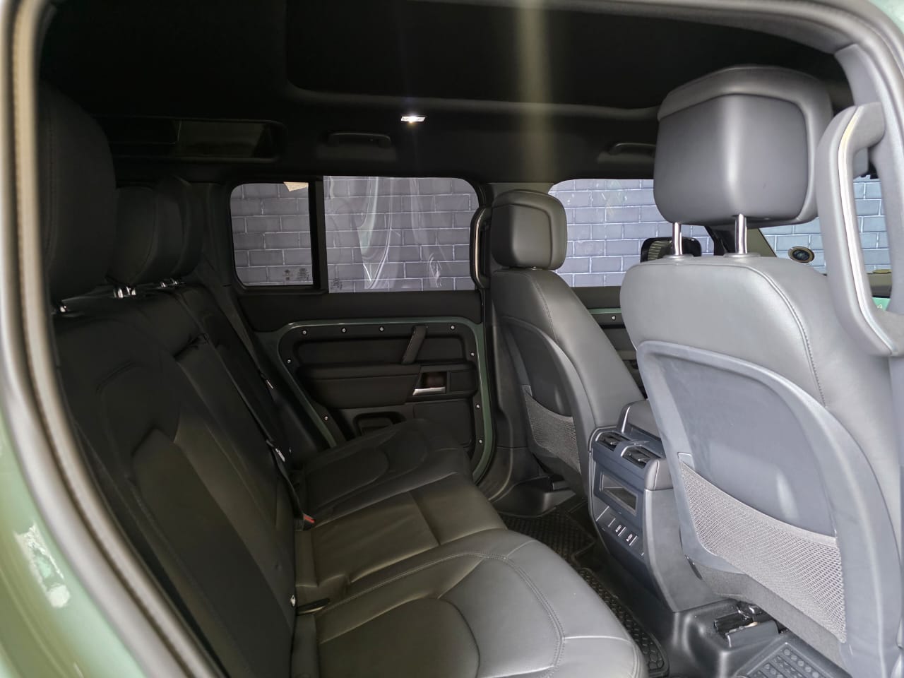 2026 Land Rover Defender 110 D350 Trophy Edition