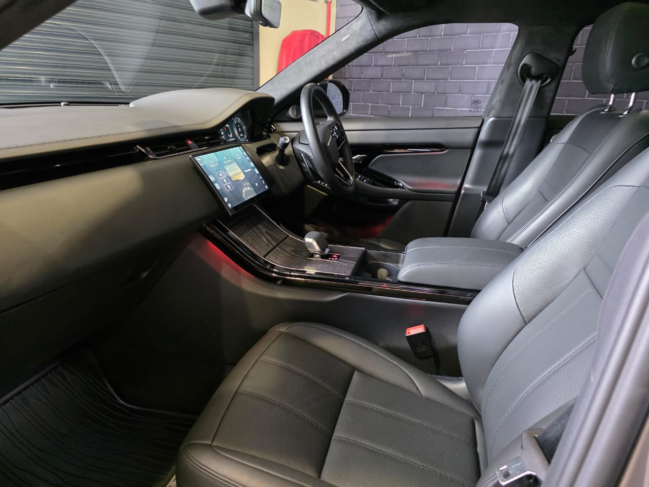 2025 Land Rover Range Rover Evoque D200 Autobiography